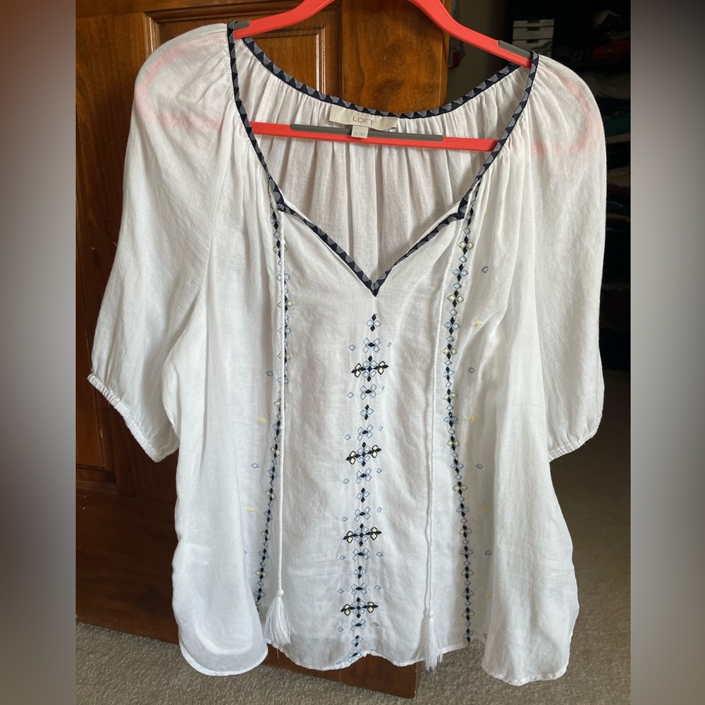 Women’s Loft Peasant Top. Xlarge